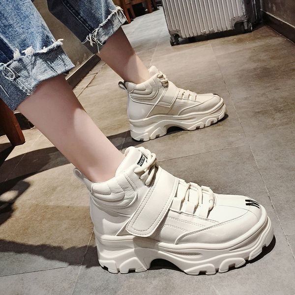 ins british thick bottom snow boots women lace up martin boots woman platform ankle military boots warm fur winter women sneaker y200115, Black
ins british thick bottom snow boots women lace up martin boots woman platform ankle military boots warm fur winter women sneaker y200115, Black