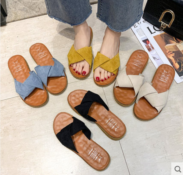 2020 new mixed colors women slipper plus size women summer beach slides flip flops outdoor flat slipper, Black
2020 new mixed colors women slipper plus size women summer beach slides flip flops outdoor flat slipper, Black