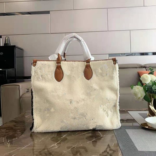 female winters fashionable joker color restoring ancient ways hand contracted mink single shoulder bucket bags woman luxury women handbags
female winters fashionable joker color restoring ancient ways hand contracted mink single shoulder bucket bags woman luxury women handbags