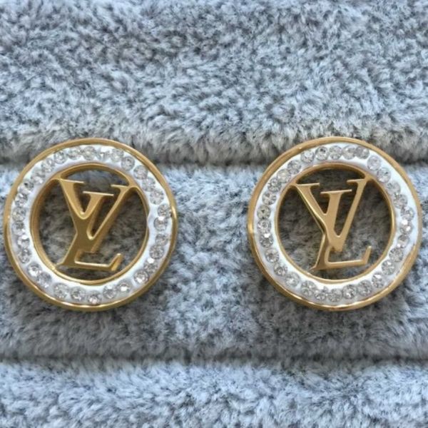 not fade l letter fashion design jewelry titanium steel ear studs gold plated earrings for women party gifts wholesale, Golden;silver
not fade l letter fashion design jewelry titanium steel ear studs gold plated earrings for women party gifts wholesale, Golden;silver