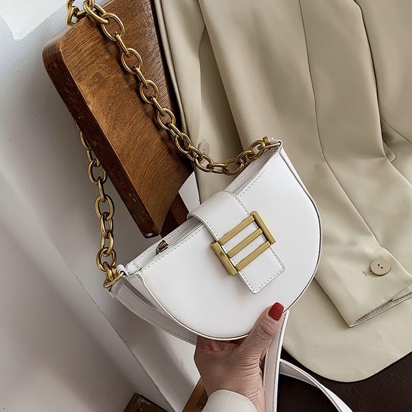 new design fashion saddle bag elegant chain chain handbag shoulder bag crossbody width 21cm height 13cm thickness 4.5cm
new design fashion saddle bag elegant chain chain handbag shoulder bag crossbody width 21cm height 13cm thickness 4.5cm