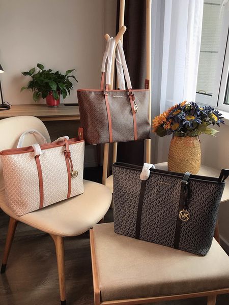 к 2020 году новые лучшие продажи роскошные дамы crossbodybag shoulderbag мода большой емкости плече сумка кроссбоди мешок тотализатор сумка
к 2020 году новые лучшие продажи роскошные дамы crossbodybag shoulderbag мода большой емкости плече сумка кроссбоди мешок тотализатор сумка