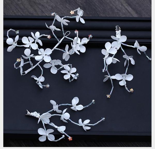 headdress silk crystal flowers white head flowers hair ornaments marriage accessories wedding garment pgraphic and pgraphic jewelry, Slivery;golden
headdress silk crystal flowers white head flowers hair ornaments marriage accessories wedding garment pgraphic and pgraphic jewelry, Slivery;golden