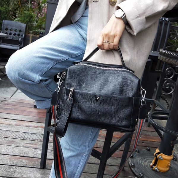 winter classic large-capacity boston bag ladies natural cowhide leather bag elegant female shoulder handbags bolsa feminina sac
winter classic large-capacity boston bag ladies natural cowhide leather bag elegant female shoulder handbags bolsa feminina sac