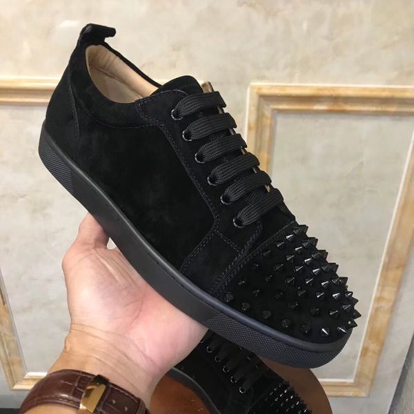 2019sss new brand designer casual shoes low-junior black suede leather spikes flat for men s and women s designer sneakers shoes
2019sss new brand designer casual shoes low-junior black suede leather spikes flat for men s and women s designer sneakers shoes