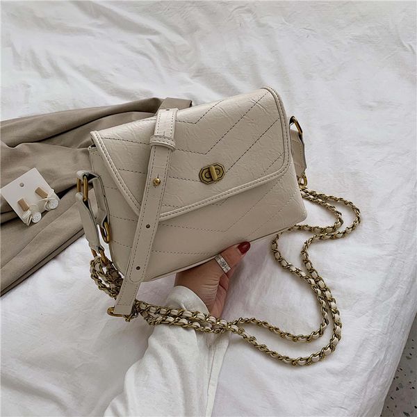 foreign air small bag female 2019 new version of the chain wild small square bag lingge embroidery line shoulder messenger
foreign air small bag female 2019 new version of the chain wild small square bag lingge embroidery line shoulder messenger