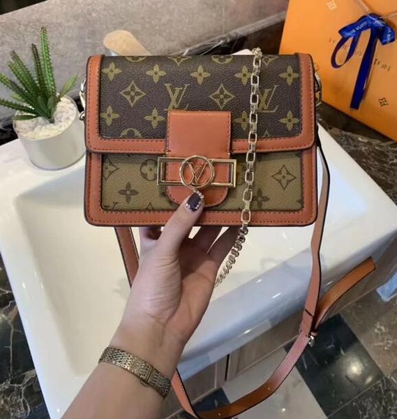 New Women Shoulder Bags Crossbody Bags Fashion Messenger Bag Female Handbags High Quality Leather Ladies Totes LL41219
New Women Shoulder Bags Crossbody Bags Fashion Messenger Bag Female Handbags High Quality Leather Ladies Totes LL41219