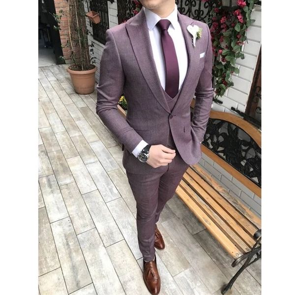 новые one button groomsmen пик нагрудного свадебный groom tuxedos мужские костюмы венчание / prom / ужин best man blazer (куртка + tie + ves, Black;gray
новые one button groomsmen пик нагрудного свадебный groom tuxedos мужские костюмы венчание / prom / ужин best man blazer (куртка + tie + ves, Black;gray