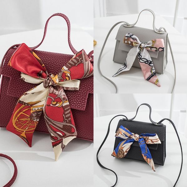 female 2020 litchi pattern hand shoulder strap hand hand simple shoulder messenger bag kelly bag
female 2020 litchi pattern hand shoulder strap hand hand simple shoulder messenger bag kelly bag