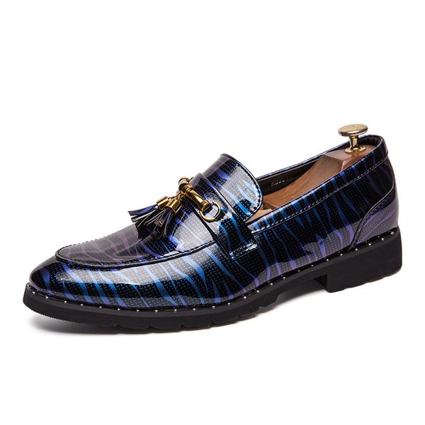 new style fringed leather shoes, fashionable lacquer leather, bright upper and tide shoes, british leisure nightclub hair stylist, Black
new style fringed leather shoes, fashionable lacquer leather, bright upper and tide shoes, british leisure nightclub hair stylist, Black