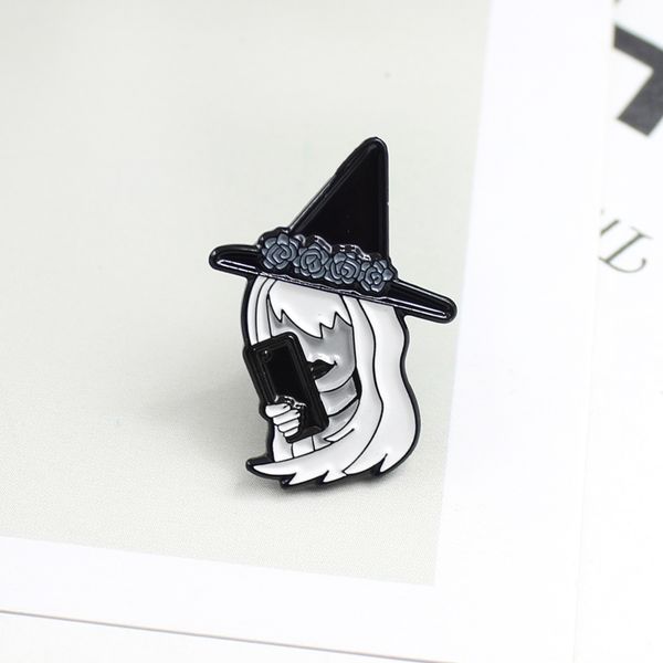white hair witch hand talk phone styling personality brooch dark series fashion jewelry halloween denim clothing jewelry gift, Gray
white hair witch hand talk phone styling personality brooch dark series fashion jewelry halloween denim clothing jewelry gift, Gray