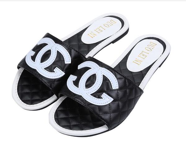 2019 Fashion Brand CHANEL Summer comfortable Fashion flat slide casual sandals for women Slippers Medusa slippers size 35-42 #2653
2019 Fashion Brand CHANEL Summer comfortable Fashion flat slide casual sandals for women Slippers Medusa slippers size 35-42 #2653