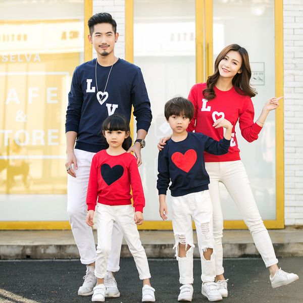 family matching clothes mom/dad/baby love long-sleeve cotton t shirts spring/autumn family clothing hoodies sets, Blue 
family matching clothes mom/dad/baby love long-sleeve cotton t shirts spring/autumn family clothing hoodies sets, Blue