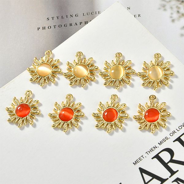 wholesale 40pcs/lot 21*19mm gold tone plated alloy cat eye stone sun snowflake charms ornament earring floating pendants, Bronze;silver
wholesale 40pcs/lot 21*19mm gold tone plated alloy cat eye stone sun snowflake charms ornament earring floating pendants, Bronze;silver