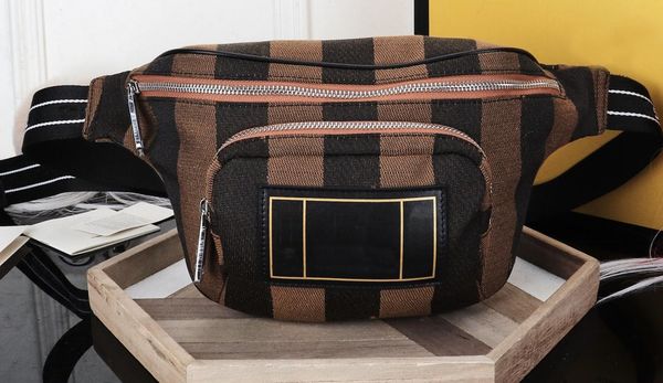 simple and practical backpack type, upper body effect is very handsome, can waist back, chest back shoulder bag, male and female common
simple and practical backpack type, upper body effect is very handsome, can waist back, chest back shoulder bag, male and female common