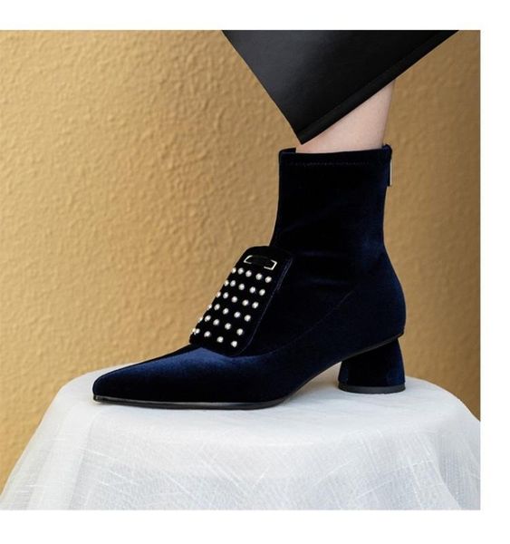 womens pointed toe rivet studs ankle boots block chunky heel back zipper velvet leather shoes new black blue c923
womens pointed toe rivet studs ankle boots block chunky heel back zipper velvet leather shoes new black blue c923