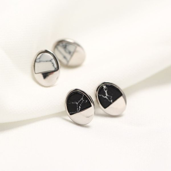 exquisite s925 sterling silver earrings black and white marble pattern geometric egg shape prevent allergy ladies jewelry, Golden;silver
exquisite s925 sterling silver earrings black and white marble pattern geometric egg shape prevent allergy ladies jewelry, Golden;silver