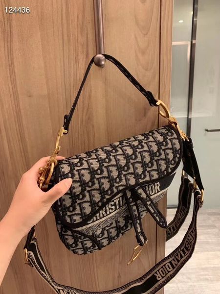 с d дизайнер crossbody мешок классический fannypack клатч мода женская роскошные дизайнерские сумки логотип внутри быстрый корабль, Silver
с d дизайнер crossbody мешок классический fannypack клатч мода женская роскошные дизайнерские сумки логотип внутри быстрый корабль, Silver