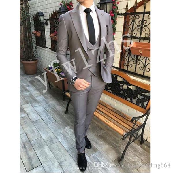 one button groomsmen peak lapel wedding groom tuxedos men suits wedding/prom/dinner man blazer(jacket+tie+vest+pants) 1279, Black;gray
one button groomsmen peak lapel wedding groom tuxedos men suits wedding/prom/dinner man blazer(jacket+tie+vest+pants) 1279, Black;gray