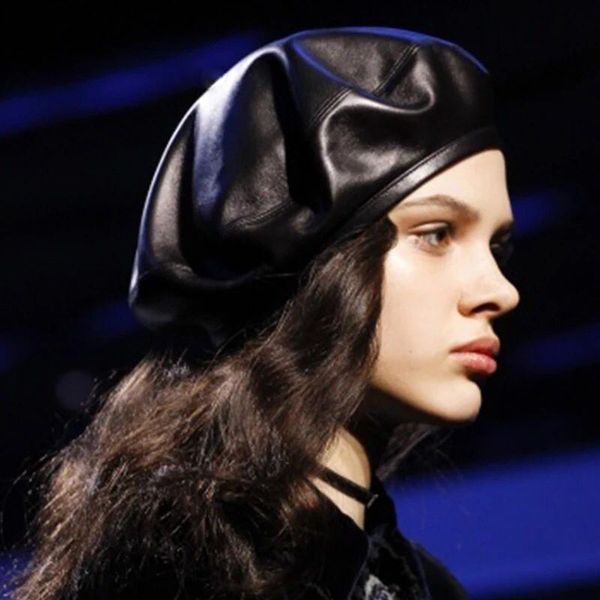мода урожай faux женщин pu кожа hat берет твердая французский художник beanie cap теплая осень весна зима hat повседневная soft cap, Blue;gray
мода урожай faux женщин pu кожа hat берет твердая французский художник beanie cap теплая осень весна зима hat повседневная soft cap, Blue;gray