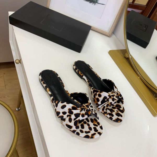 women high heel slippers genuine leather lady chunky heel slippers bow flat sandals loafers frech style ing, Black
women high heel slippers genuine leather lady chunky heel slippers bow flat sandals loafers frech style ing, Black