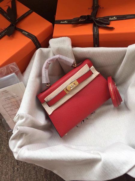 new women's one-shoulder bag 7a high-end custom quality diagonal cross bag fashion style gold metal accessories with long shoulder stra
new women's one-shoulder bag 7a high-end custom quality diagonal cross bag fashion style gold metal accessories with long shoulder stra