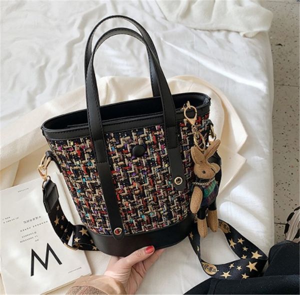 designer handbag wide shoulder strap messenger bag portable bucket bags ph-cfy2001132
designer handbag wide shoulder strap messenger bag portable bucket bags ph-cfy2001132