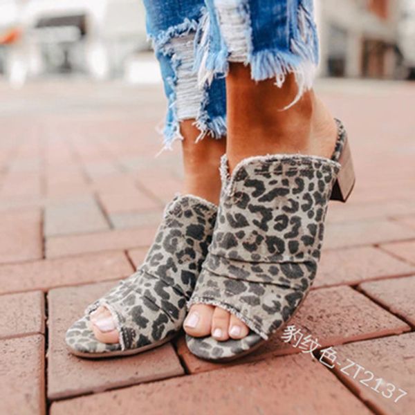 2020 new slippers plus size fish mouth european and american low-heeled shoes slippers, Black
2020 new slippers plus size fish mouth european and american low-heeled shoes slippers, Black