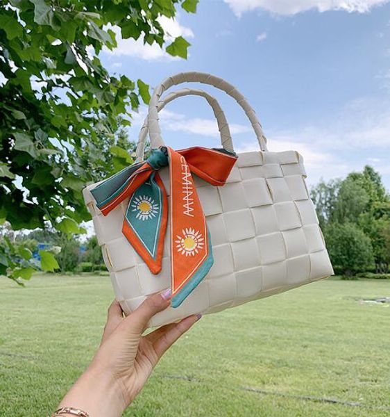 wholesale women shipping bags designer luxury handbags purses large capacity mom weaving shoulders with silk scarves
wholesale women shipping bags designer luxury handbags purses large capacity mom weaving shoulders with silk scarves