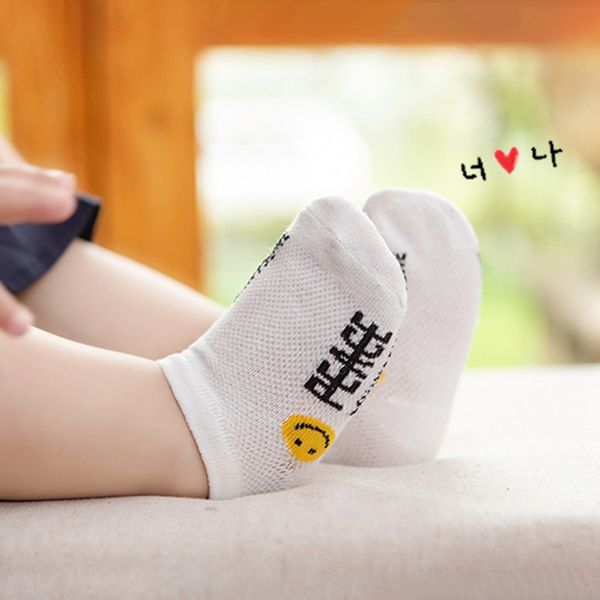 5 pairs/lot summer korea socks children small daisy mesh socks cute flower letters cotton for 1-12 years old children, Black;white
5 pairs/lot summer korea socks children small daisy mesh socks cute flower letters cotton for 1-12 years old children, Black;white