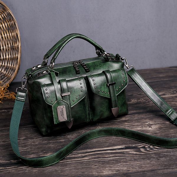 2019 double zipper women shoulder bag punk rivet wax oil leather large messenger bag street ladies pad phone pu handbags
2019 double zipper women shoulder bag punk rivet wax oil leather large messenger bag street ladies pad phone pu handbags