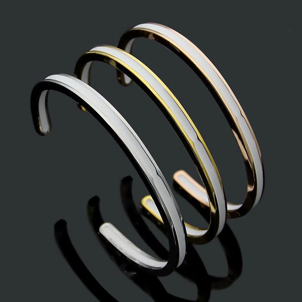 2019 new brand fashion woman charm bracelet B letter C open black and white drop oil bracelet men and women open love bracelet
2019 new brand fashion woman charm bracelet B letter C open black and white drop oil bracelet men and women open love bracelet