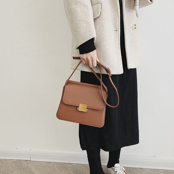 retro square lock single shoulder women bag 2020 new fashion simple messenger small square bag womens handbags and purses
retro square lock single shoulder women bag 2020 new fashion simple messenger small square bag womens handbags and purses