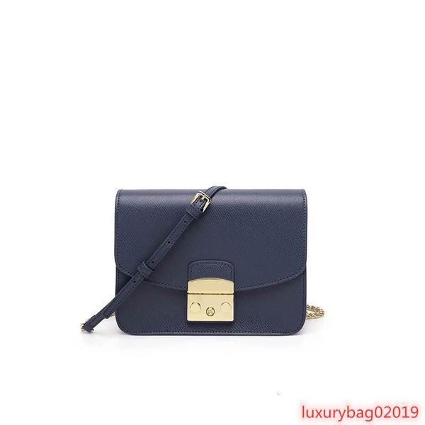 fashion women bag metropolis medium bag ladies leather women messenger bags handbags women famous brands fashion crossbody bags 21cm
fashion women bag metropolis medium bag ladies leather women messenger bags handbags women famous brands fashion crossbody bags 21cm