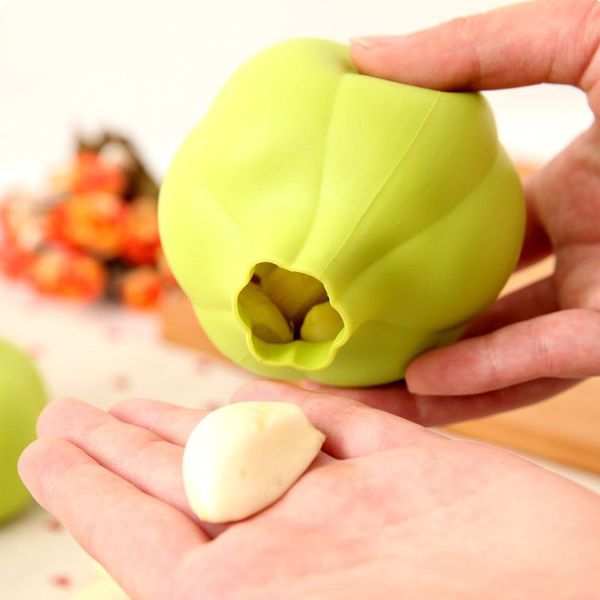silicone garlic peeler peel easy useful kitchen tools non-toxic safety gadget garlic stripper tube peeling garlic peeling hot, Silver
silicone garlic peeler peel easy useful kitchen tools non-toxic safety gadget garlic stripper tube peeling garlic peeling hot, Silver