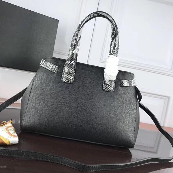 designer handbags brand famous luxury handbag women fashion brand purse genuine leather luxury handbag purse bags
designer handbags brand famous luxury handbag women fashion brand purse genuine leather luxury handbag purse bags