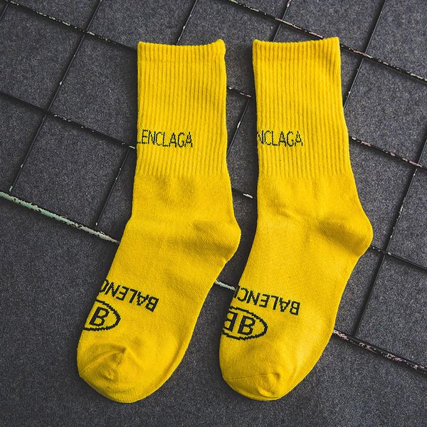 New solid color letter tide brand female tube fashion cotton pile socks fashion ladies long socks
New solid color letter tide brand female tube fashion cotton pile socks fashion ladies long socks