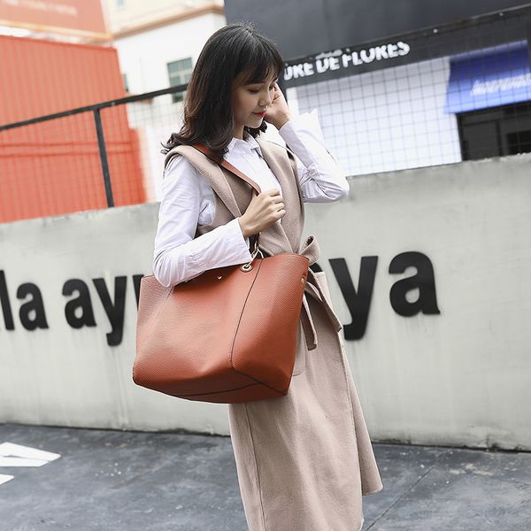 2020 new european and american fashion mother bag, кожаная сумка, сумочка, дамская модная сумка todd на одно плечо
2020 new european and american fashion mother bag, кожаная сумка, сумочка, дамская модная сумка todd на одно плечо