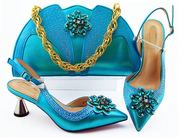 new fashion sky blue women pumps match handbag set with crystal flower style african shoes and bag for dress mm1085,heel 7cm, Black
new fashion sky blue women pumps match handbag set with crystal flower style african shoes and bag for dress mm1085,heel 7cm, Black