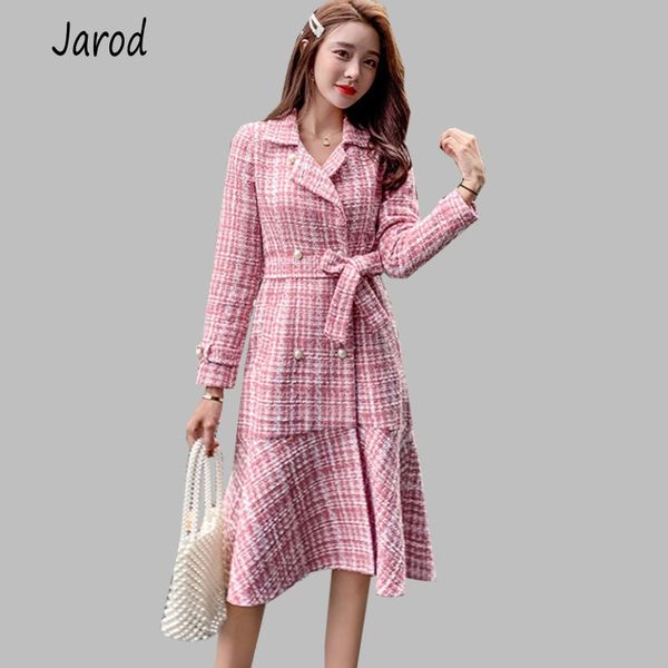 2019 pink plaid tweed women wool coat winter double breasted ruffles female turn down collar sashes woollen coat, Black
2019 pink plaid tweed women wool coat winter double breasted ruffles female turn down collar sashes woollen coat, Black