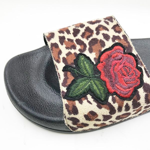new 2019 casual shoes women sandals sandalias mujer summer style fashion flip flops quality flats solid woman slippers size 4 y200628, Black
new 2019 casual shoes women sandals sandalias mujer summer style fashion flip flops quality flats solid woman slippers size 4 y200628, Black