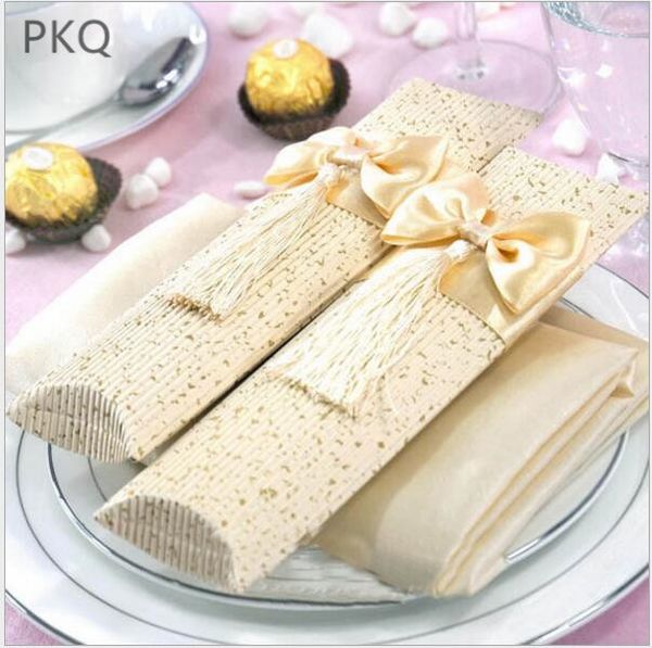 20pcs new style fashion pillow box scarf silk pillow gift box wedding party candy with tassel bowknot
20pcs new style fashion pillow box scarf silk pillow gift box wedding party candy with tassel bowknot