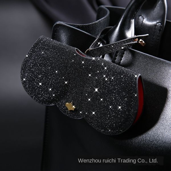 flash sun sun protective bag portable ins wind bag leather glasses clip multi-function hanging protective glasses
flash sun sun protective bag portable ins wind bag leather glasses clip multi-function hanging protective glasses