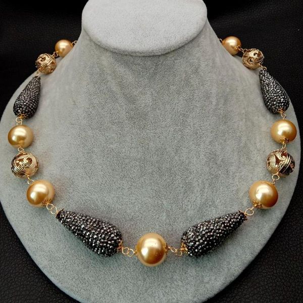 21" 16mm yellow sea shell pearl round necklace black macarsite teardrop pave connector punk style for women, Golden;silver
21" 16mm yellow sea shell pearl round necklace black macarsite teardrop pave connector punk style for women, Golden;silver