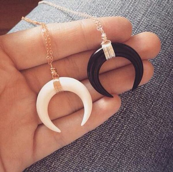 simple crescent moon necklace for women vintage horn female pendant chain black white fashion lady decoration necklace gb971, Silver
simple crescent moon necklace for women vintage horn female pendant chain black white fashion lady decoration necklace gb971, Silver
