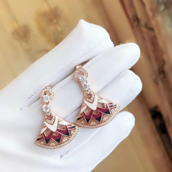 fashion-luxury wedding diamond earrings designer dream series skirt stud earrings heart pendant earrings 925 sterling silver
fashion-luxury wedding diamond earrings designer dream series skirt stud earrings heart pendant earrings 925 sterling silver