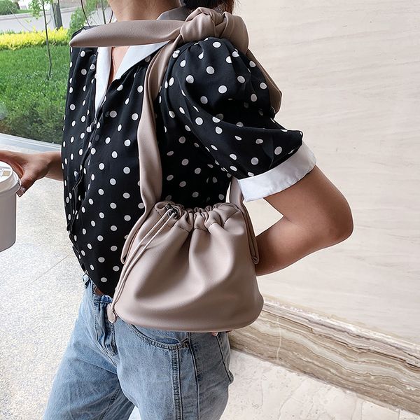 2020 new shoulder bag women's casual fashion korean version messenger ladies large capacity bucket bag
2020 new shoulder bag women's casual fashion korean version messenger ladies large capacity bucket bag