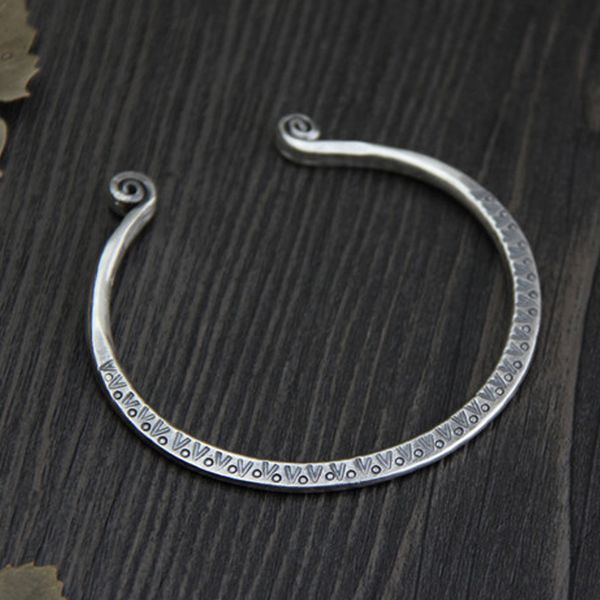 925 sterling silver thai old silversmith handcrafted exquisite bracelet children's fashionable personality bracelet jewelry, Golden;silver
925 sterling silver thai old silversmith handcrafted exquisite bracelet children's fashionable personality bracelet jewelry, Golden;silver