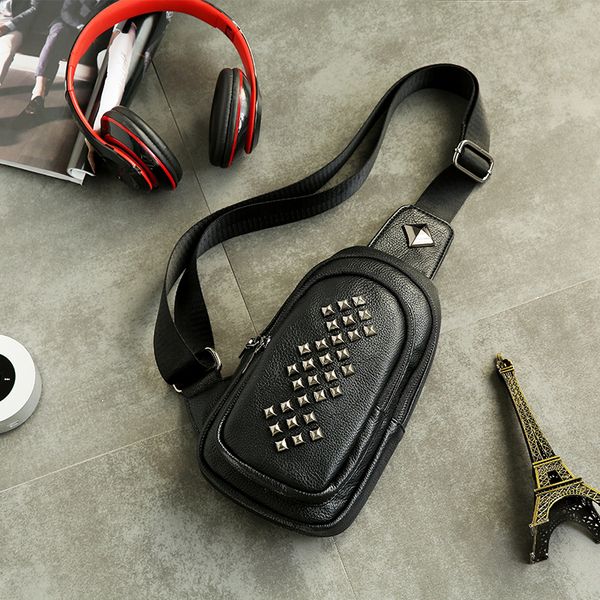 new fashion rivets, leather, single shoulder, korean version of rivets, soft skin, chest, trendy men
new fashion rivets, leather, single shoulder, korean version of rivets, soft skin, chest, trendy men