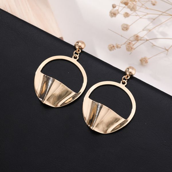 women fashion earrings large for women earrings round golden color zinc alloy pendant trend fashion jewelry
women fashion earrings large for women earrings round golden color zinc alloy pendant trend fashion jewelry